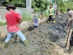 Warga-Gampong-Blang-Seupeng-Jeumpa-Bireuen-gotong-royong-bersihkan-lumpur
