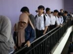 bursa-kerja-upaya-menekan-laju-angka-pengangguran-1747633655603_169-e1760923453156